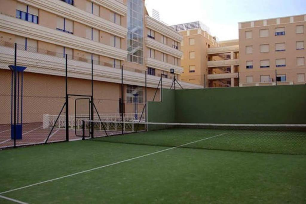 Fibes Con Parking Gratis Apartamento
