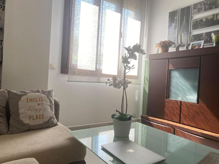 Apartamento Fibes Con Parking Gratis *
