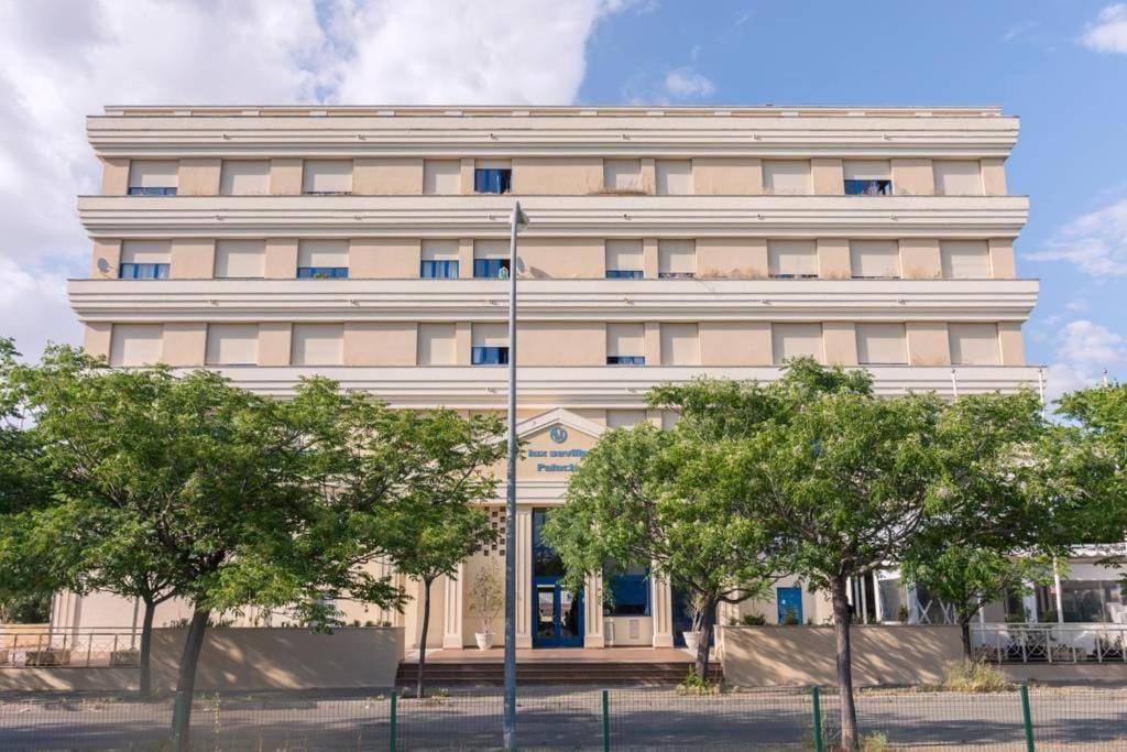 Apartamento Fibes Con Parking Gratis *