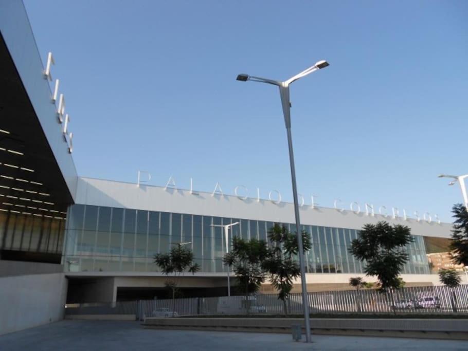 Apartamento Fibes Con Parking Gratis